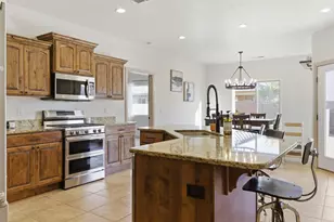 2527 S Wilson Dr, Hurricane, UT 84737 - Photo 8