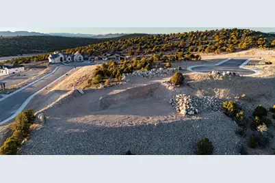 S Sunny Hills Cir, Cedar City, UT 84720 - Photo 8