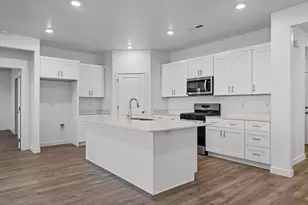 1983 S Queens Garden Dr, Washington, UT 84780 - Photo 18