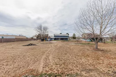 7998 N Sapphire Dr, Saint George, UT 84770 - Photo 36