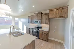 529 N 3010 W, Hurricane, UT 84737 - Photo 12