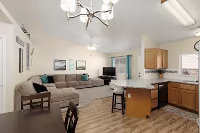 161 W 950 St S #S4, Saint George, UT 84770 - Photo 6