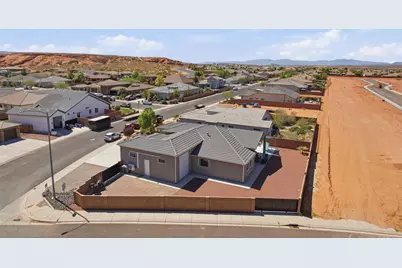 3712 W 2700 S, Hurricane, UT 84737 - Photo 2