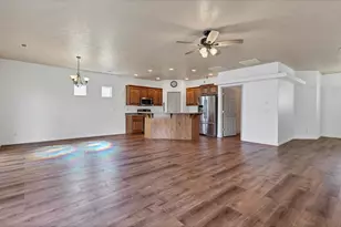 2050 W Canyon View Dr, Saint George, UT 84770 - Photo 6