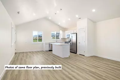 3887 N Hawks Landing Lp, Enoch, UT 84721 - Photo 8