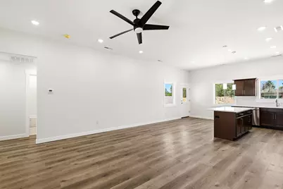 3887 N Hawks Landing Lp, Enoch, UT 84721 - Photo 6