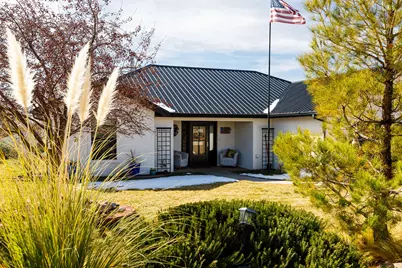 491 W Aspen Dr, Kanab, UT 84741 - Photo 2