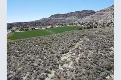 629 N Highway 12, Cannonville, UT 84718 - Photo 8