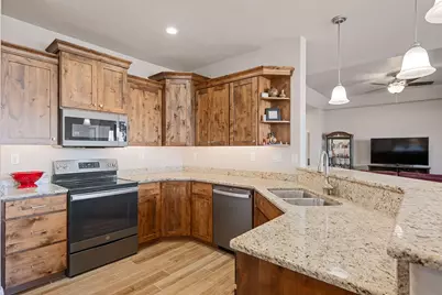 2762 W 310 N, Hurricane, UT 84737 - Photo 10
