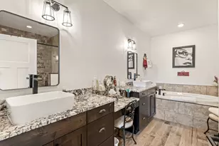 346 W Center St, Toquerville, UT 84774 - Photo 18