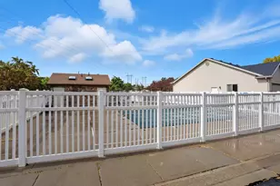 4602 Hathaway Dr, Roy, UT 84067 - Photo 58