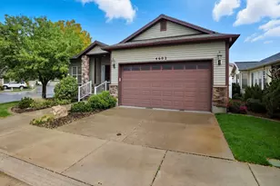 4602 Hathaway Dr, Roy, UT 84067 - Photo 4