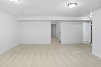 4602 Hathaway Dr, Roy, UT 84067 - Photo 14