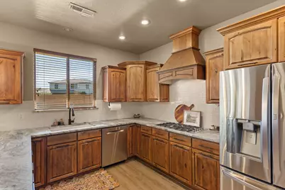2703 S 2070 E, Saint George, UT 84790 - Photo 10