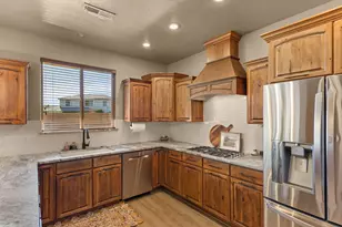 2703 S 2070 E, Saint George, UT 84790 - Photo 10