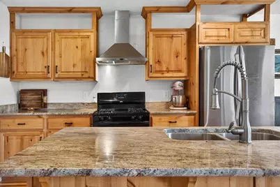 735 S Peachtree Dr, Toquerville, UT 84774 - Photo 8