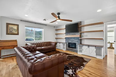 735 S Peachtree Dr, Toquerville, UT 84774 - Photo 16