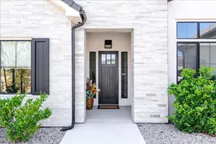 719 W Scenario St, Washington, UT 84780 - Photo 2