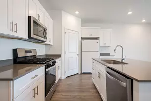 3537 S Padre Bay Dr, Washington, UT 84780 - Photo 8