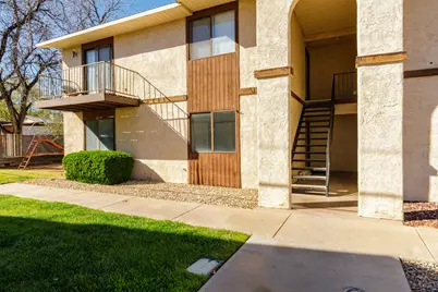 462 W 300 N #8, Saint George, UT 84770 - Photo 2