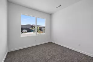 1967 S Queens Garden Dr, Washington, UT 84780 - Photo 8