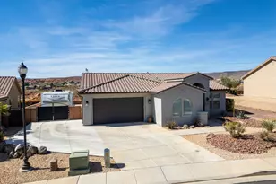 701 N Millcreek Springs Dr, Washington, UT 84780 - Photo 2