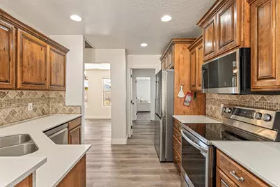 1892 N Golden Delicious Dr, Apple Valley, UT 84737 - Photo 12