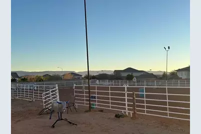 2821 S Little Valley Rd, Saint George, UT 84790 - Photo 8