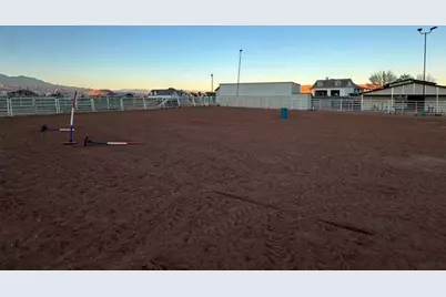 2821 S Little Valley Rd, Saint George, UT 84770 - Photo 16