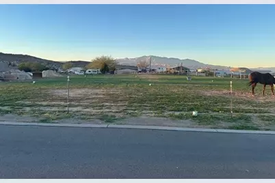 2821 S Little Valley Rd, Saint George, UT 84770 - Photo 12