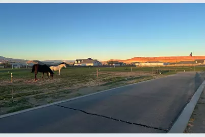 2821 S Little Valley Rd, Saint George, UT 84770 - Photo 2