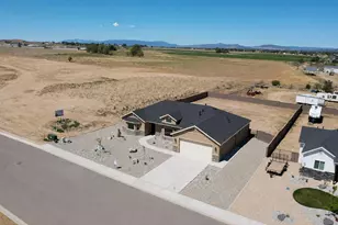 4199 N Tomahawk Dr, Enoch, UT 84721 - Photo 42