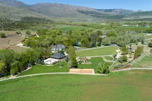 301 S Rachel Ln, New Harmony, UT 84757 - Photo 2