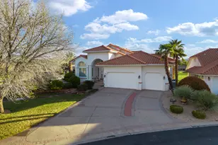 145 South Crystal Lakes Dr, Saint George, UT 84770 - Photo 2