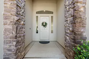 566 N Sage Crest Dr, Washington, UT 84780 - Photo 4
