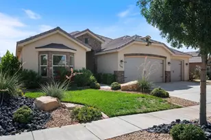 566 N Sage Crest Dr, Washington, UT 84780 - Photo 2