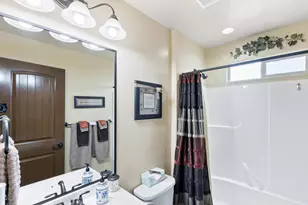 210 W Talon Ct, Ivins, UT 84738 - Photo 16