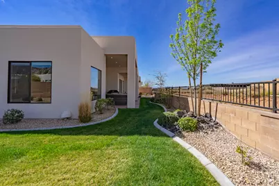 5487 N Northgate Peaks Dr, Saint George, UT 84770 - Photo 36