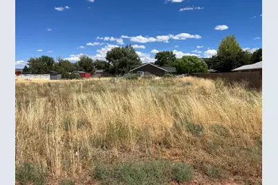 512 N Diane St, Parowan, UT 84761 - Photo 2