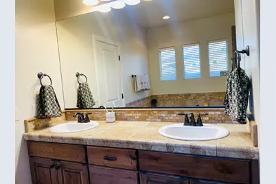 1602 E Sugar Plumb Ln, Washington, UT 84780 - Photo 14