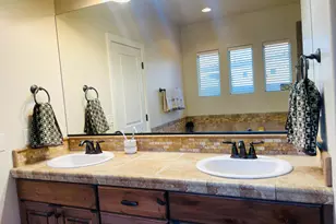 1602 E Sugar Plumb Ln, Washington, UT 84780 - Photo 14