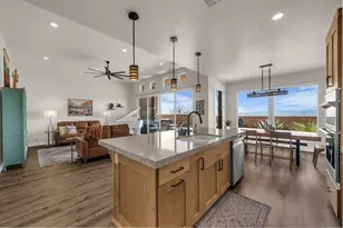 1559 W Firepit Knoll Dr, Saint George, UT 84770 - Photo 10