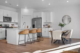 1560 S Sinawava Dr, Washington, UT 84780 - Photo 2