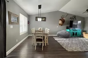 8129 N Diamond Valley Dr, Saint George, UT 84770 - Photo 10
