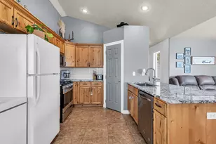 1901 Saddleback View Dr, Enoch, UT 84721 - Photo 6
