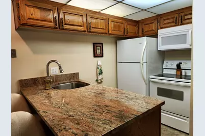 860 S Village Rd #Z-10, Saint George, UT 84770 - Photo 4