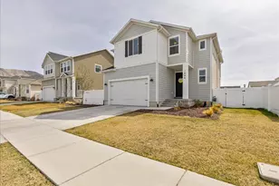 1824 Meadowlark Dr, Eagle Mountain, UT 84005 - Photo 2