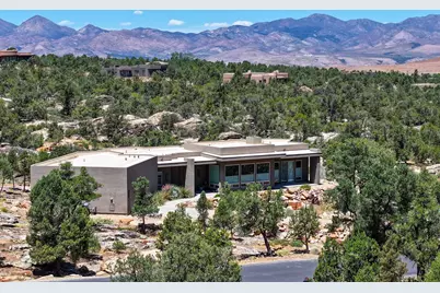 371 N Pinion Hills Dr, Dammeron Valley, UT 84783 - Photo 1