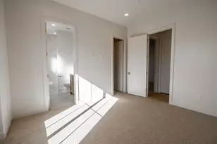 425 E Forrest Paddock Dr, Washington, UT 84780 - Photo 14