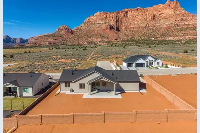 1193 W Kokopelli St, Hildale, UT 84784 - Photo 4